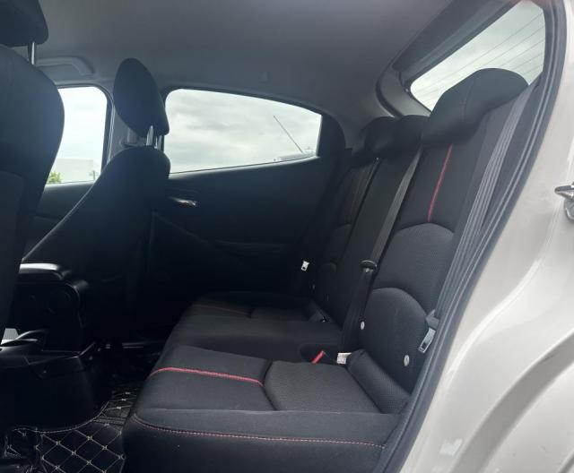 Mazda 2 image 5