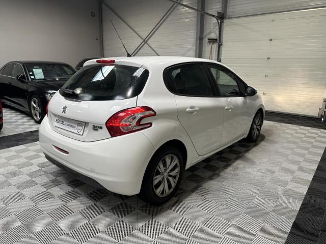Peugeot 208 image 5
