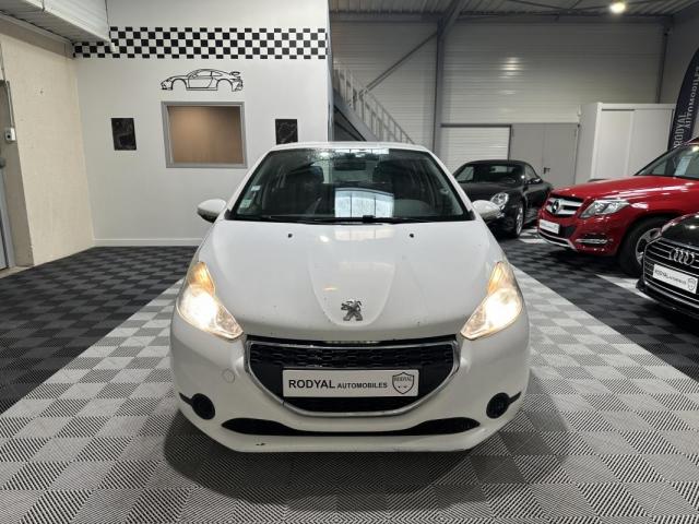 Peugeot 208 image 2