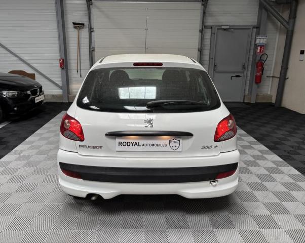 Peugeot 206+ image 9