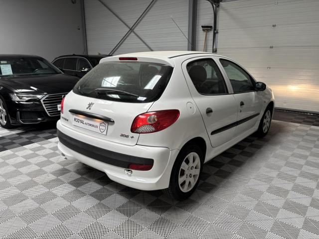 Peugeot 206+ image 7