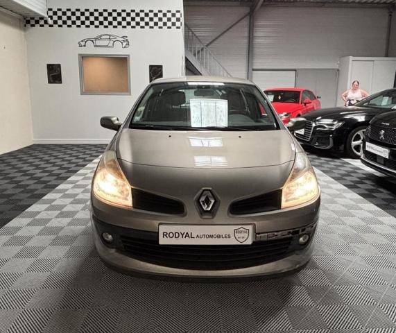 Renault Clio image 8