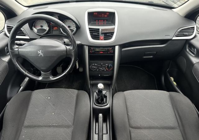 Peugeot 207 image 3