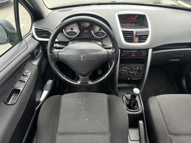 Peugeot 207 image 2