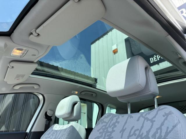 Peugeot 3008 image 2