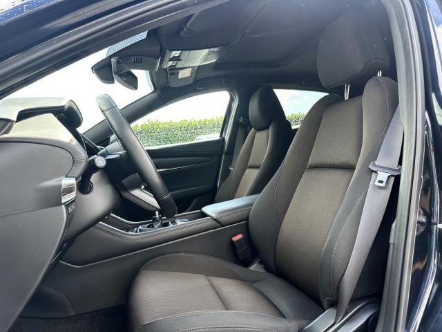 Mazda 3 image 8