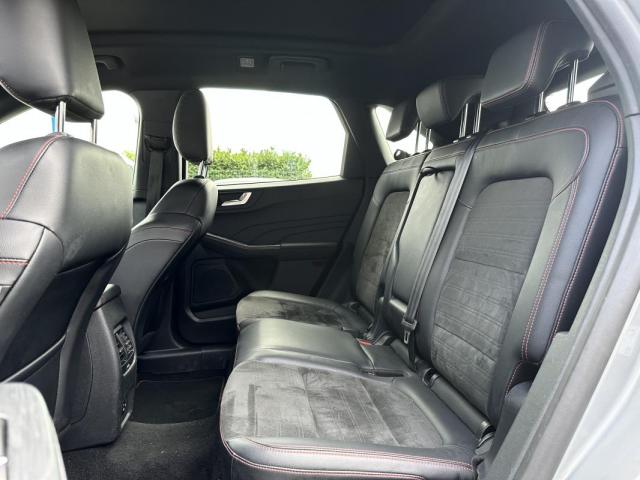 Ford Kuga image 7