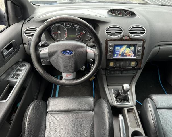 Ford Focus image 6