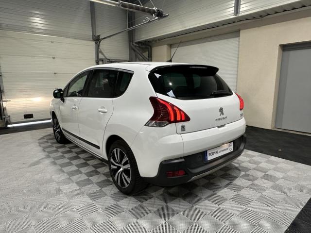 Peugeot 3008 Hybrid4 image 8