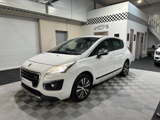 Peugeot 3008 Hybrid4 image 2