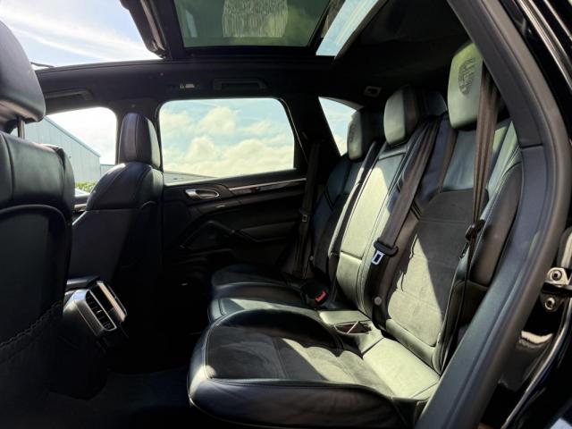 Porsche Cayenne image 9