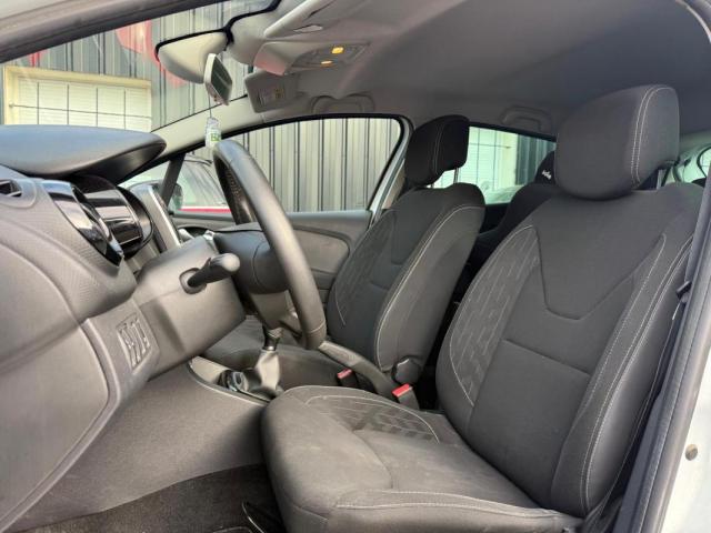 Renault Clio image 2