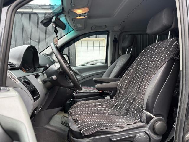 Mercedes Benz Vito image 4