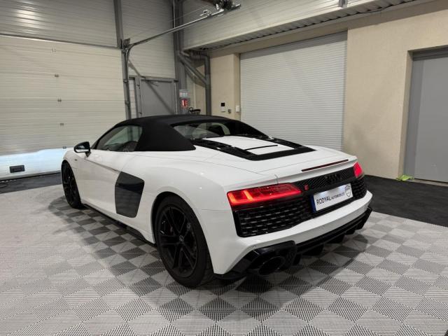 Audi R8 Spyder image 3