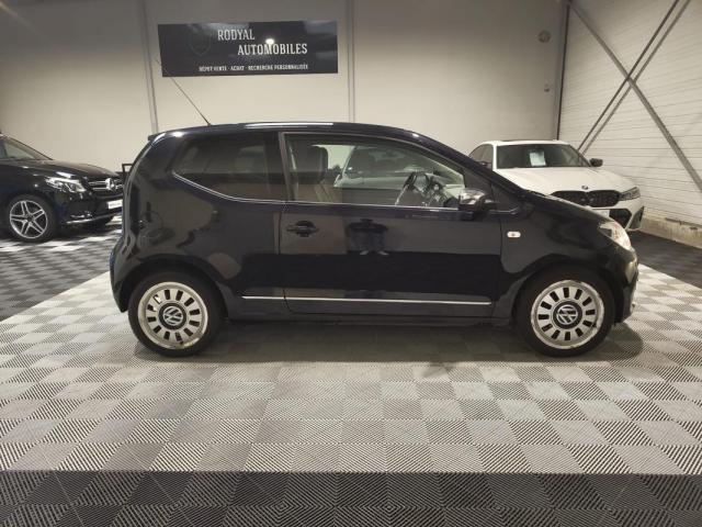 Volkswagen Up! image 1