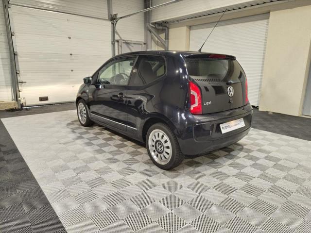 Volkswagen Up! image 8