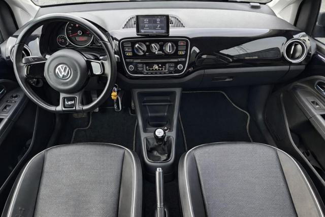Volkswagen Up! image 9