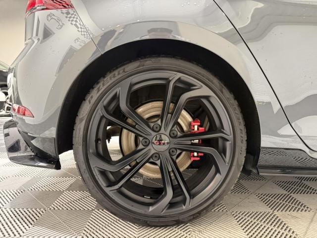 Volkswagen Golf image 3