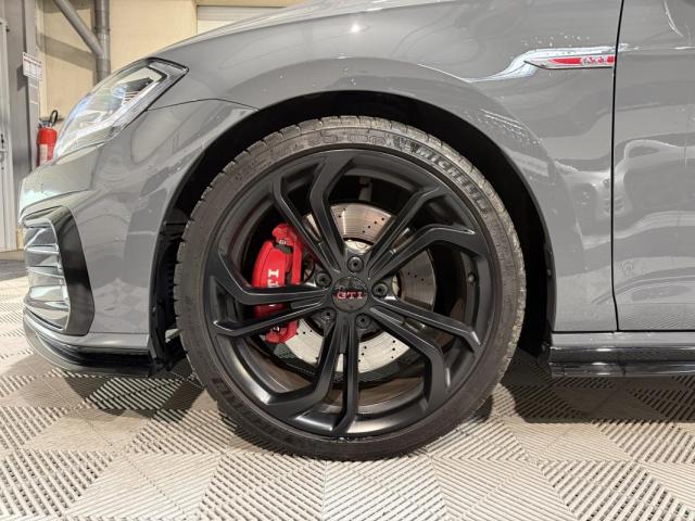 Volkswagen Golf image 9