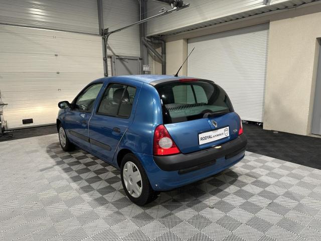 Renault Clio image 2