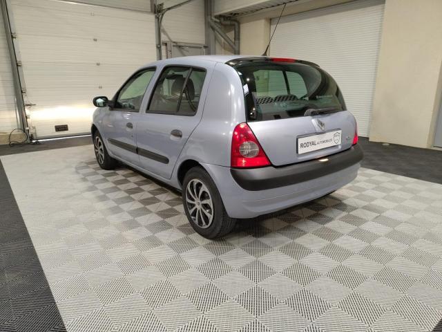 Renault Clio image 9