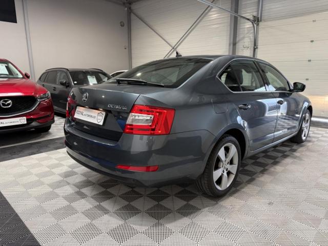 Skoda Octavia image 1