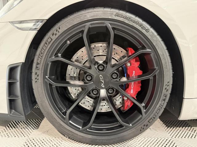 Porsche 718 Cayman image 8