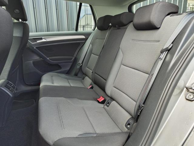 Volkswagen Golf image 5