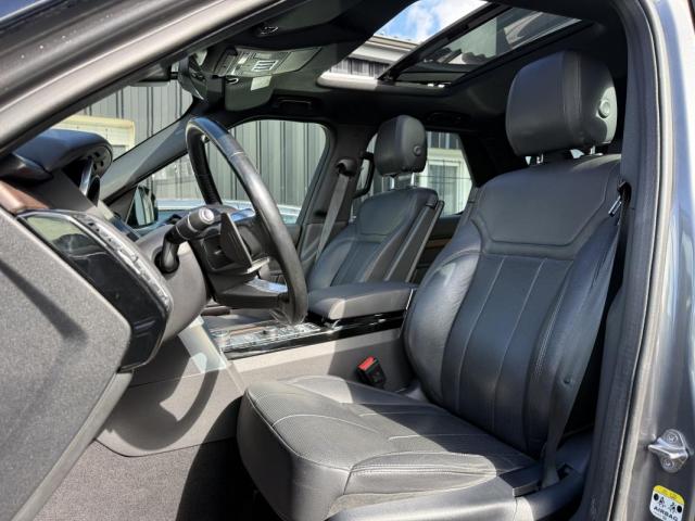 Land Rover Discovery image 2