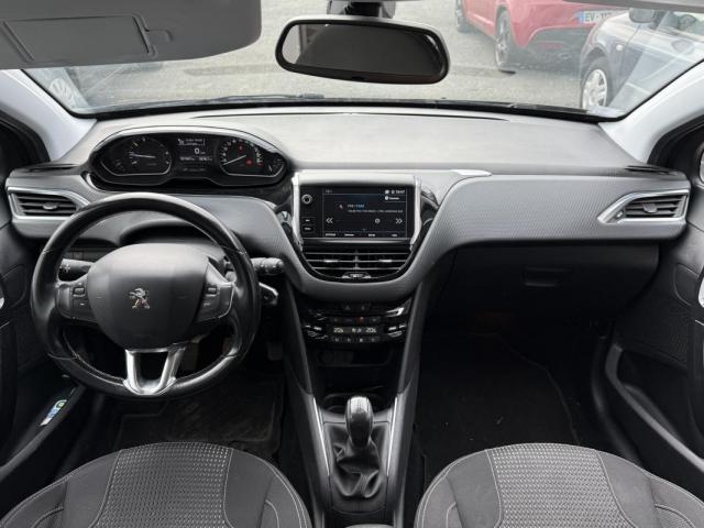 Peugeot 208 image 3