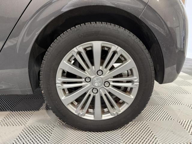 Peugeot 208 image 6