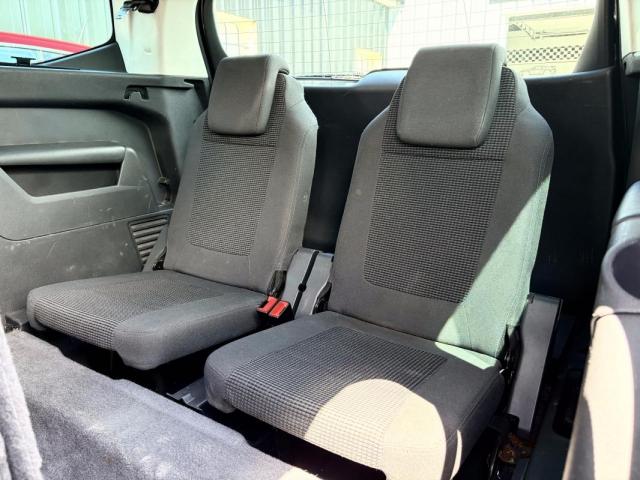 Peugeot 5008 image 8