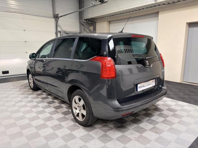 Peugeot 5008 image 3