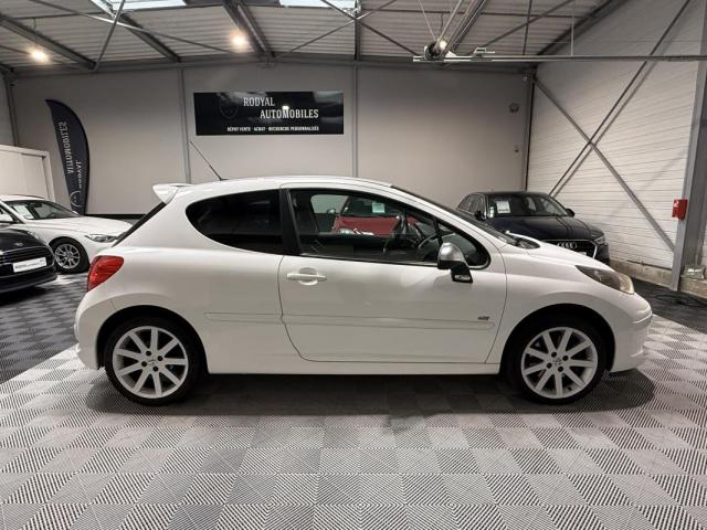 Peugeot 207 image 9