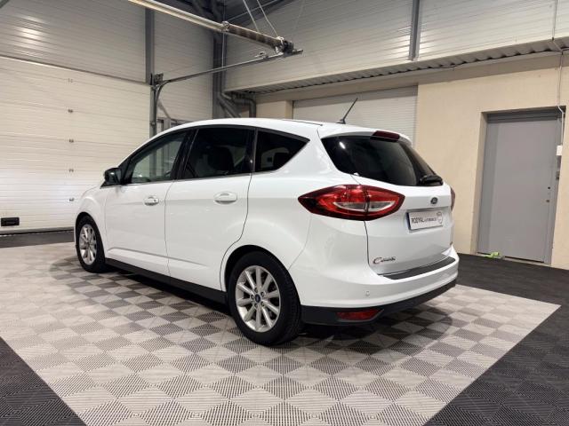 Ford C-Max image 8