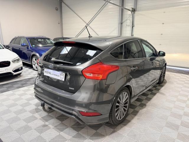Ford Focus image 7