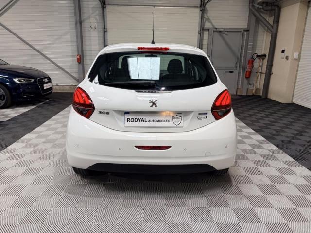 Peugeot 208 image 2