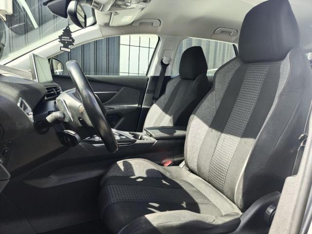 Peugeot 3008 image 2