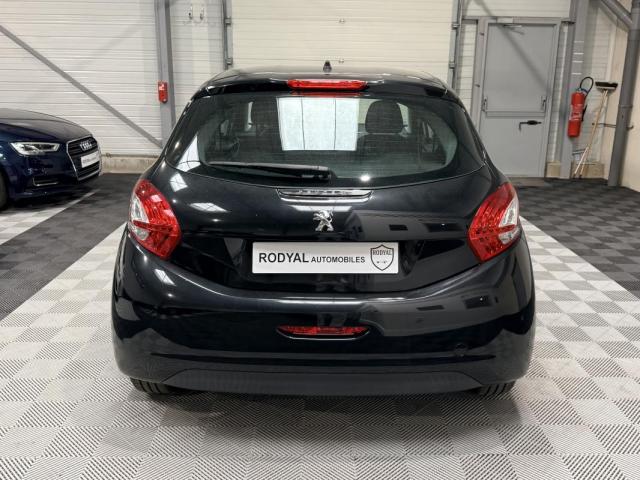 Peugeot 208 image 3