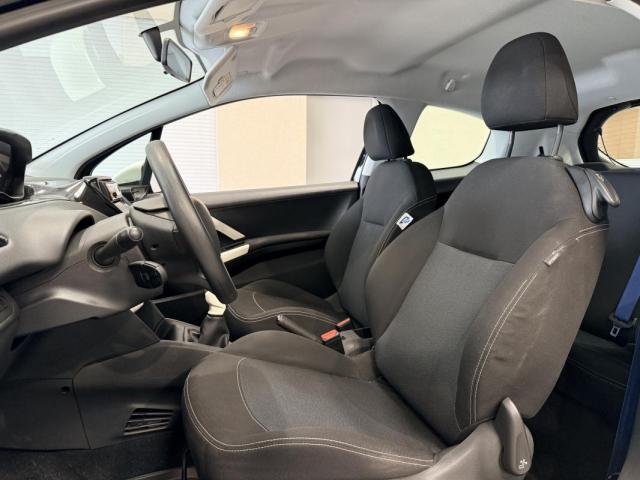 Peugeot 208 image 9