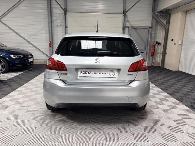 Peugeot 308 image 1