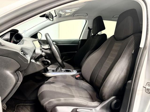 Peugeot 308 image 3