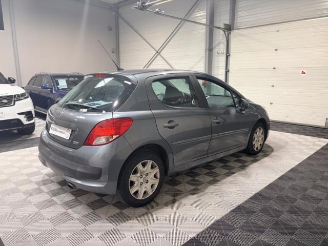 Peugeot 207 image 7