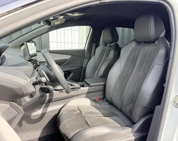 Peugeot 3008 image 2
