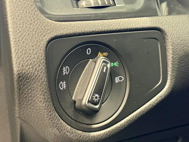 Volkswagen Golf image 8