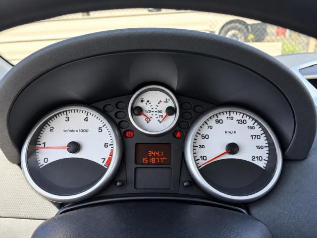 Peugeot 207 image 3