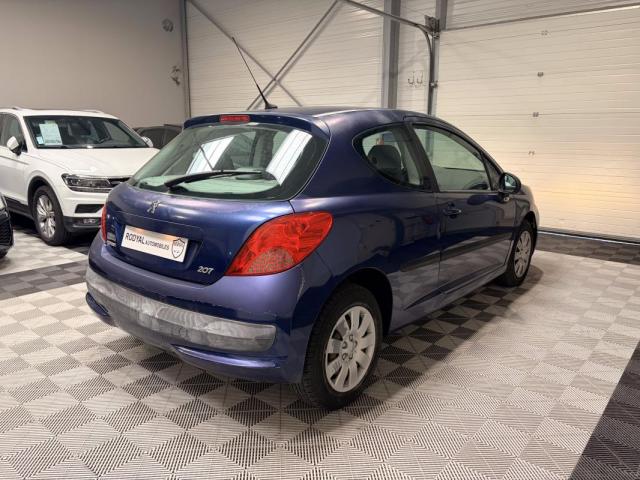 Peugeot 207 image 8