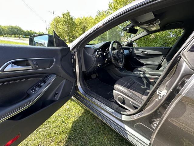 Mercedes Benz Cla image 8