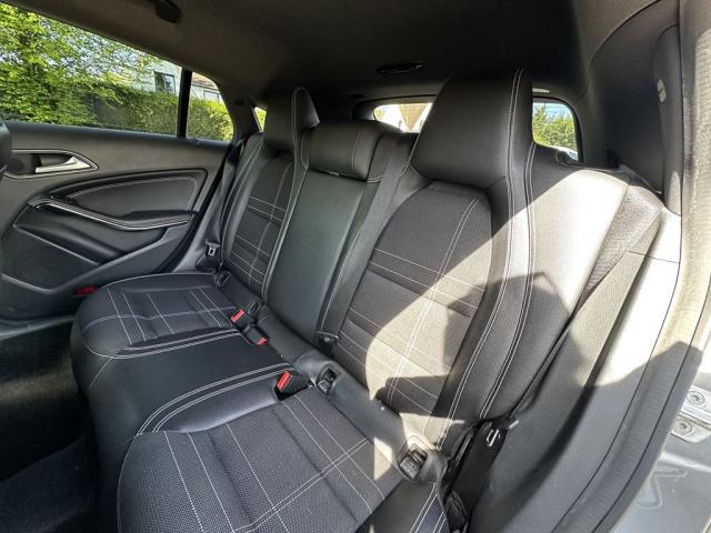Mercedes Benz Cla image 6