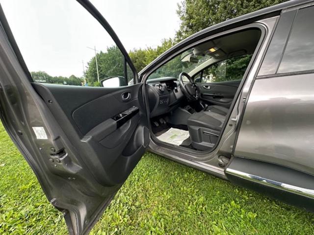 Renault Captur image 2